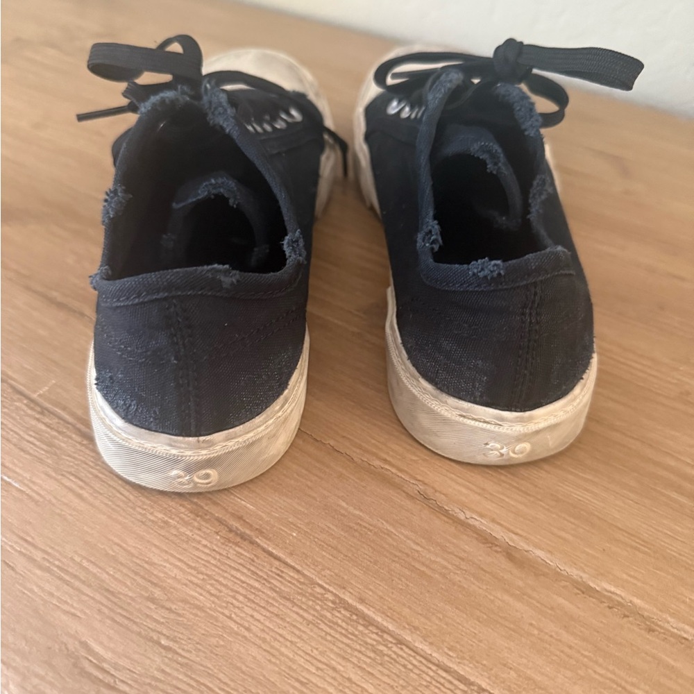Balenciaga Black High-Top Sneakers - Picture 3 of 4